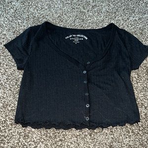 Aéropostale, black cropped button up t-shirt